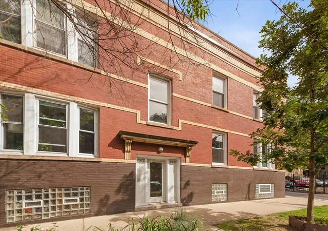 Photo 1 of Sale Pending at 2570 W Lyndale St #2, Chicago, IL 60647 | MLS# 12755771 | Listing updated on 2026-10-11