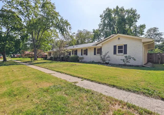 Photo 2 of Single family home for sale at 1519 Harrington Dr, Champaign, IL 61821 | MLS# 12755773 | Listing updated on 2026-09-26