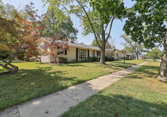 Photo 3 of Single family home for sale at 1519 Harrington Dr, Champaign, IL 61821 | MLS# 12755773 | Listing updated on 2026-09-26