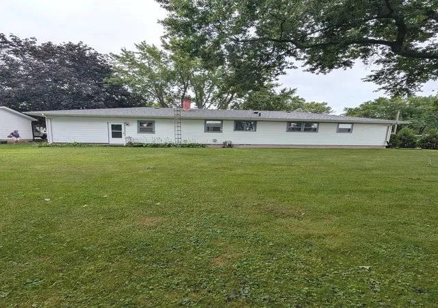 Photo 18 of Sale Pending at 205 E Pleasant Ave, Sandwich, IL 60548 | MLS# 12755780 | Listing updated on 2026-09-13