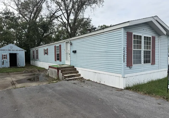 Photo 2 of Manufactured home for sale at 1712 S Dixie Hwy #245, Crete, IL 60417 | MLS# 12755782 | Listing updated on 2026-09-25