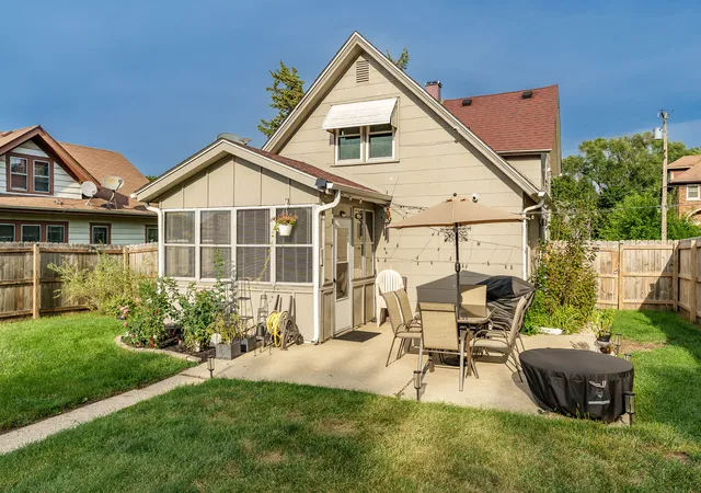 Photo 3 of Single family home for sale at 1019 17th Street, Rockford, IL 61104 | MLS# 12755783 | Listing updated on 2026-09-12