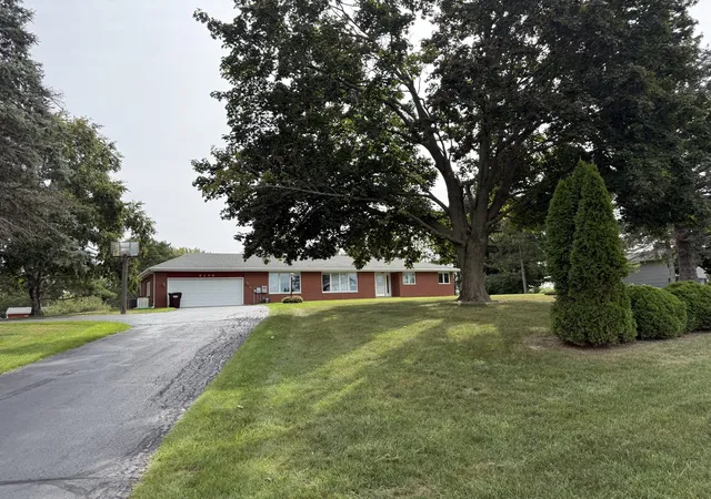 Photo 1 of Single family home for sale at 6206 Haligus Rd, Woodstock, IL 60098 | MLS# 12755787 | Listing updated on 2026-09-19