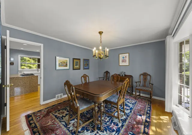 Photo 3 of Single family home for sale at 3033 Scott Crst, Flossmoor, IL 60422 | MLS# 12755798 | Listing updated on 2026-09-16