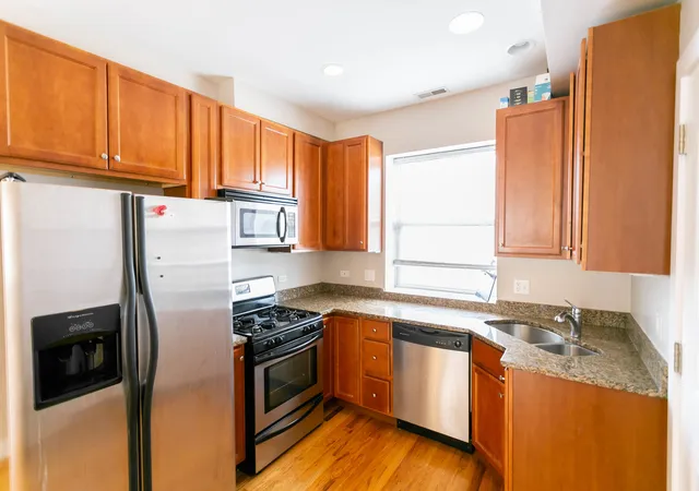 Photo 4 of Condo for sale at 1430 N Maplewood Ave #402, Chicago, IL 60622 | MLS# 12755799 | Listing updated on 2026-09-16