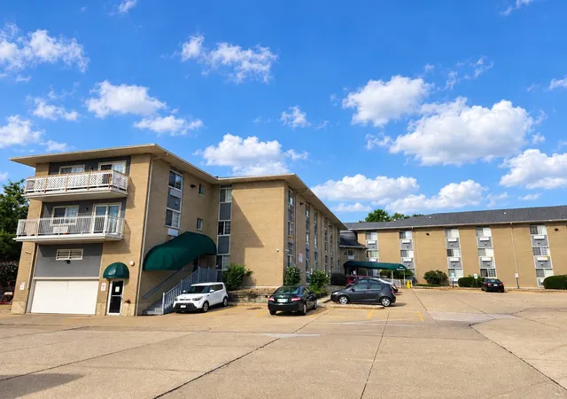 Photo 1 of Condo for sale at 3305 Sunset Ave #122, Waukegan, IL 60087 | MLS# 12755800 | Listing updated on 2026-09-23