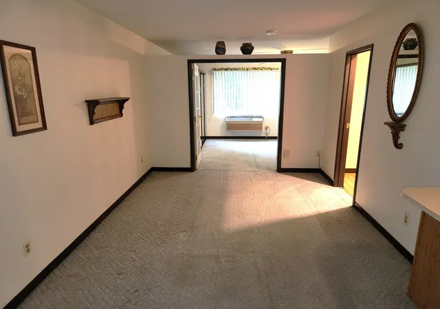 Listing Photo 4 - Condo for sale in building located at 3305 Sunset Ave, Waukegan, IL 60087 - Unit #122