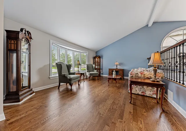Photo 2 of Single family home for sale at 621 Vanderbilt Dr, New Lenox, IL 60451 | MLS# 12755810 | Listing updated on 2026-09-12