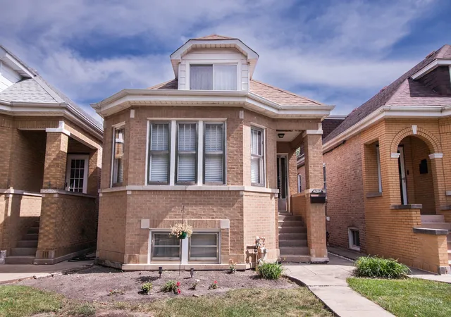 Photo 1 of Single family home for sale at 5425 N Linder Ave, Chicago, IL 60630 | MLS# 12755813 | Listing updated on 2026-10-07