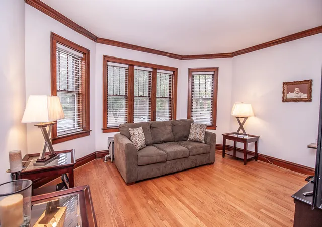 Photo 2 of Single family home for sale at 5425 N Linder Ave, Chicago, IL 60630 | MLS# 12755813 | Listing updated on 2026-10-07