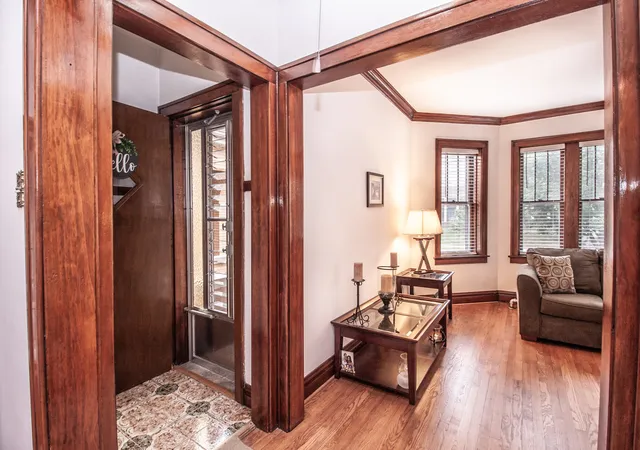Photo 3 of Single family home for sale at 5425 N Linder Ave, Chicago, IL 60630 | MLS# 12755813 | Listing updated on 2026-10-07