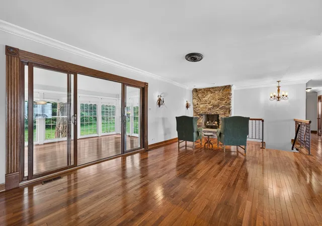 Photo 3 of Single family home for sale at 304 E Irving Park Rd, Roselle, IL 60172 | MLS# 12755814 | Listing updated on 2026-09-16