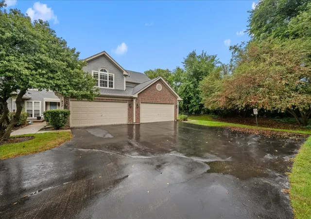 Townhouse for sale at 877 Wembley Ct, Elgin, IL 60120 | MLS# 12755815