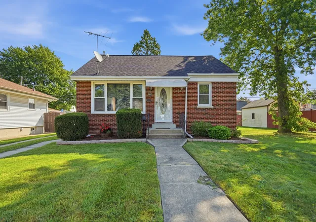 Photo 2 of Single family home for sale at 17617 Burnham Ave, Lansing, IL 60438 | MLS# 12755829 | Listing updated on 2026-09-26