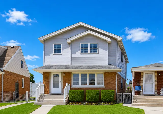 Photo 1 of Single family home for sale at 5110 S Nagle Ave, Chicago, IL 60638 | MLS# 12755832 | Listing updated on 2026-09-12