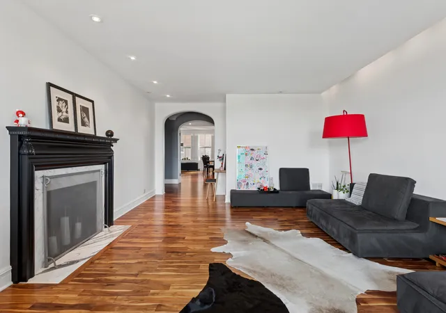Photo 3 of Condo for sale at 3500 N Lake Shore Dr #6D, Chicago, IL 60657 | MLS# 12755848 | Listing updated on 2026-09-22