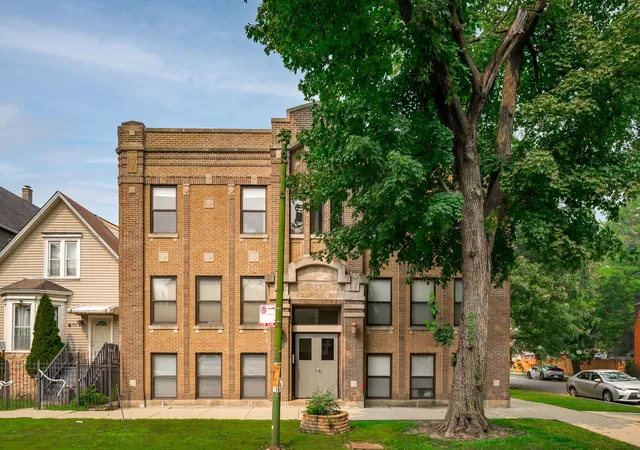 Photo 2 of Condo for sale at 1856 N Sawyer Ave #303, Chicago, IL 60647 | MLS# 12755851 | Listing updated on 2026-09-16