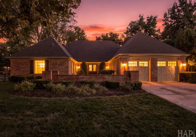 Photo 1 of Single family home for sale at 4041 Picardy Dr, Northbrook, IL 60062 | MLS# 12755858 | Listing updated on 2026-10-01