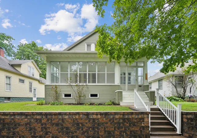 Photo 1 of Single family home for sale at 1530 33rd Street, Rock Island, IL 61201 | MLS# 12755868 | Listing updated on 2026-09-11