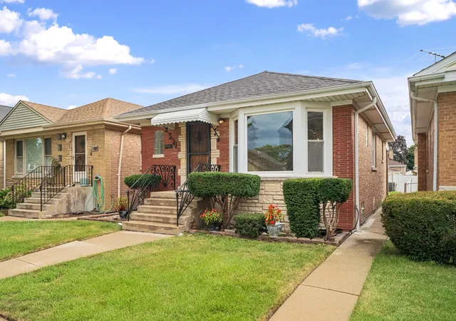 Photo 1 of Single family home for sale at 7433 N Oriole Ave, Chicago, IL 60631 | MLS# 12755874 | Listing updated on 2026-09-23