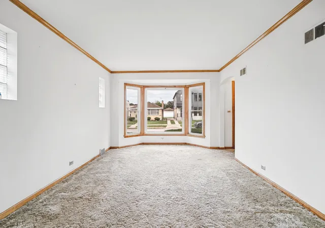 Photo 2 of Single family home for sale at 7433 N Oriole Ave, Chicago, IL 60631 | MLS# 12755874 | Listing updated on 2026-09-23