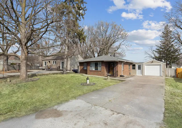 Photo 2 of Single family home for sale at 3808 15th St B, Moline, IL 61265 | MLS# 12755877 | Listing updated on 2026-09-16
