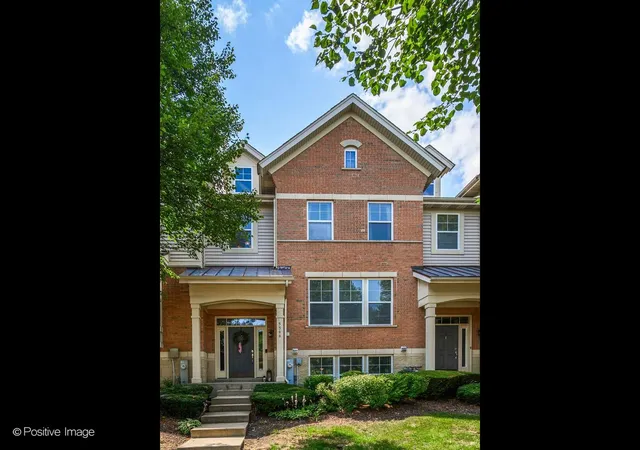Townhouse for sale at 5566 Cloverdale Rd, Hanover Park, IL 60133 | MLS# 12755879