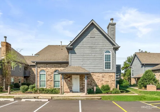Condo for sale at 39 Foxcroft Rd #203, Naperville, IL 60565 | MLS# 12755882