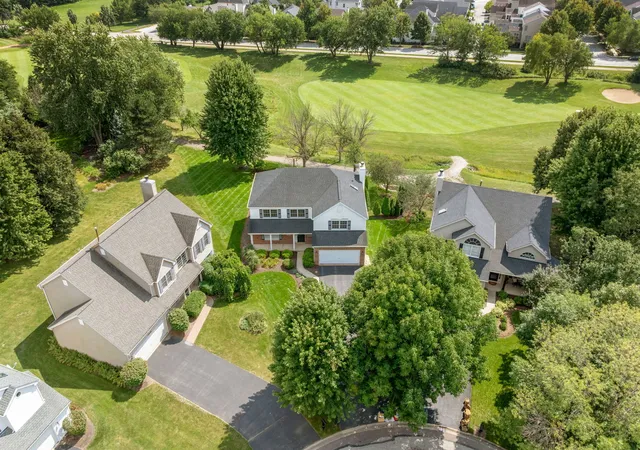 Photo 3 of Single family home for sale at 39w197 Acres Pl, Geneva, IL 60134 | MLS# 12755883 | Listing updated on 2026-09-14