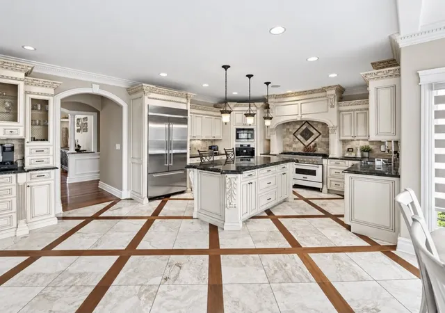 Photo 3 of Single family home for sale at 11910 Bates Ct, Orland Park, IL 60467 | MLS# 12755889 | Listing updated on 2026-10-06