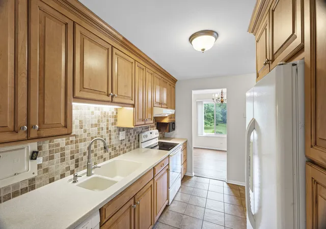 Photo 3 of Condo for sale at 1505 E Central Rd #216B, Arlington Heights, IL 60005 | MLS# 12755908 | Listing updated on 2026-09-24