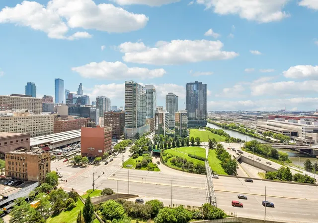 Photo 3 of Condo for sale at 235 W Van Buren St #1807, Chicago, IL 60607 | MLS# 12755914 | Listing updated on 2026-09-16