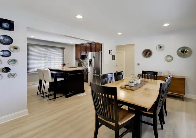 Photo 3 of Single family home for sale at 7720 W 65th Place, Bedford Park, IL 60501 | MLS# 12755928 | Listing updated on 2026-09-18