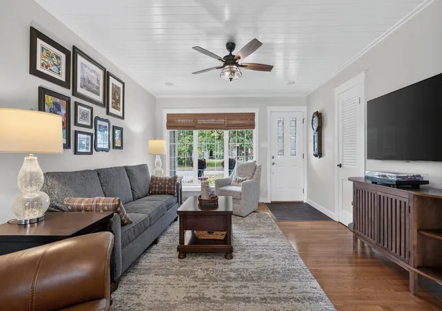 Photo 4 of Single family home for sale at 313 Vista Dr, Bloomington, IL 61701 | MLS# 12755953 | Listing updated on 2026-10-06
