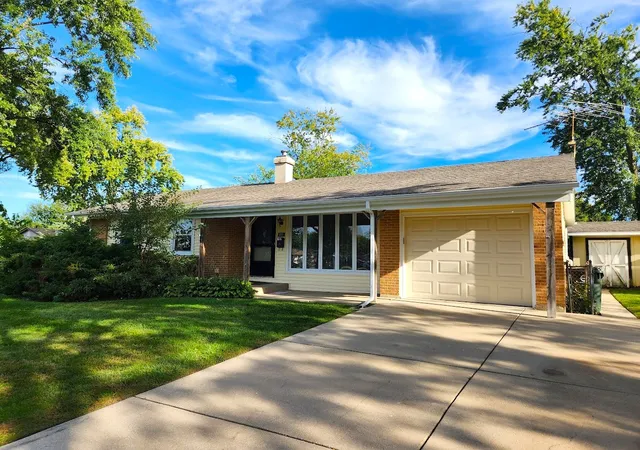 Single family home for sale at 325 Spruce Ln, Elk Grove Village, IL 60007 | MLS# 12755957