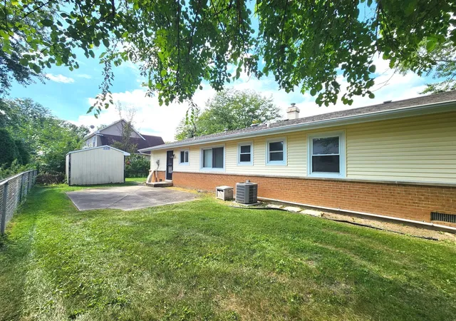 Photo 1 of Single family home for sale at 325 Spruce Ln, Elk Grove Village, IL 60007 | MLS# 12755957 | Listing updated on 2026-10-02