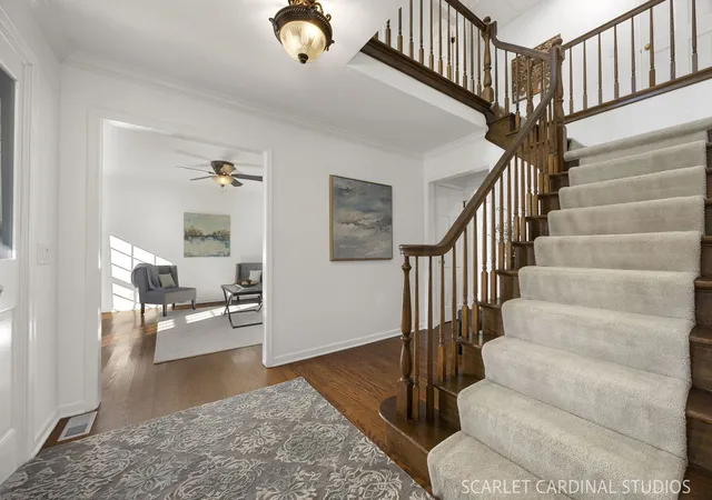 Photo 4 of Single family home for sale at 2071 Chatham Dr, Wheaton, IL 60189 | MLS# 12755958 | Listing updated on 2026-10-07