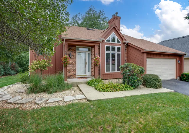 Single family home for sale at 950 Dunham Dr, West Chicago, IL 60185 | MLS# 12755963