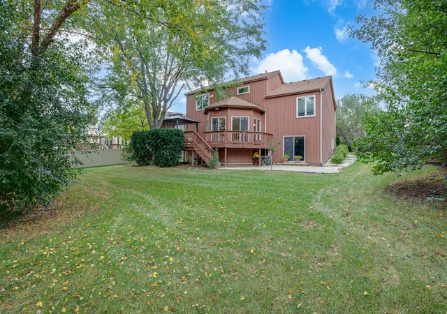 Photo 2 of Single family home for sale at 950 Dunham Dr, West Chicago, IL 60185 | MLS# 12755963 | Listing updated on 2026-09-17