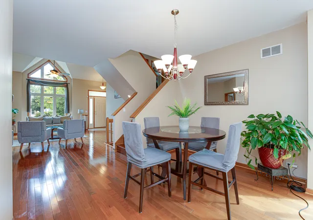 Photo 4 of Single family home for sale at 950 Dunham Dr, West Chicago, IL 60185 | MLS# 12755963 | Listing updated on 2026-10-11