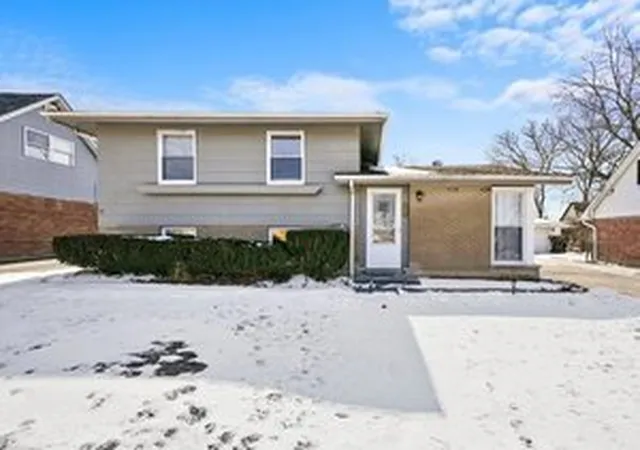 Photo 1 of Single family home for sale at 3949 168th Street, Country Club Hills, IL 60478 | MLS# 12755976 | Listing updated on 2026-09-16