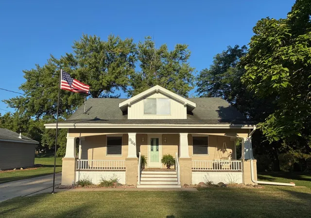 Photo 1 of Single family home for sale at 984 Pomeroy St, Marseilles, IL 61341 | MLS# 12755983 | Listing updated on 2026-09-22