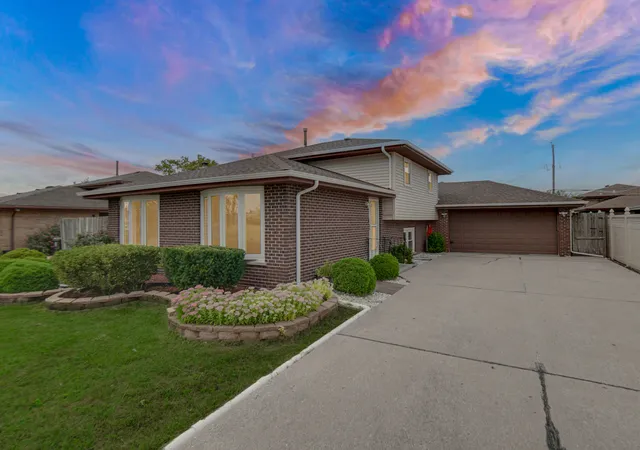 Single family home for sale at 7506 W 83rd Place, Bridgeview, IL 60455 | MLS# 12755985