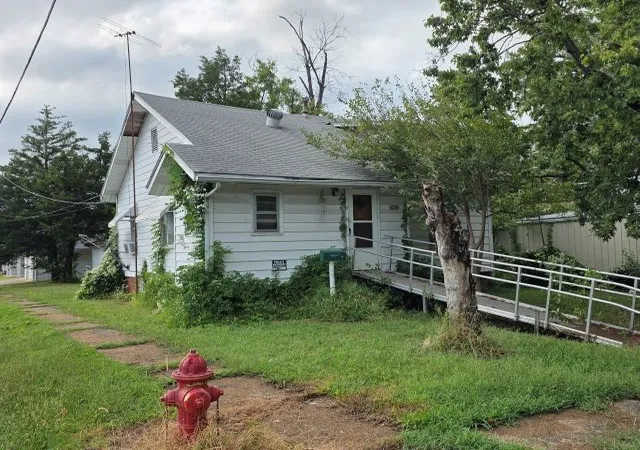 Photo 1 of Single family home for sale at 1029 S Mckinley St, Harrisburg, IL 62946 | MLS# 12755988 | Listing updated on 2026-09-16