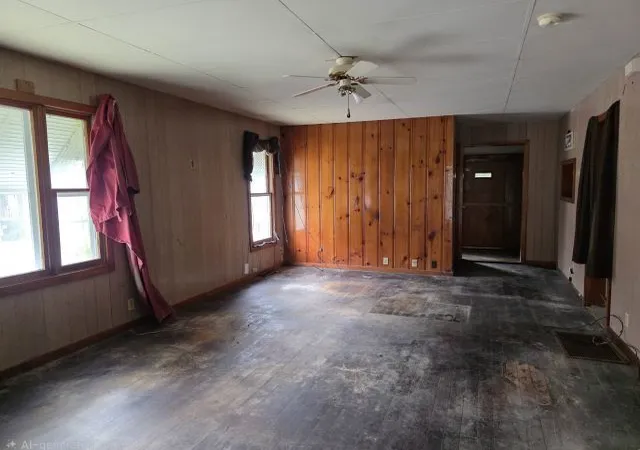 Photo 4 of Single family home for sale at 1029 S Mckinley St, Harrisburg, IL 62946 | MLS# 12755988 | Listing updated on 2026-10-20