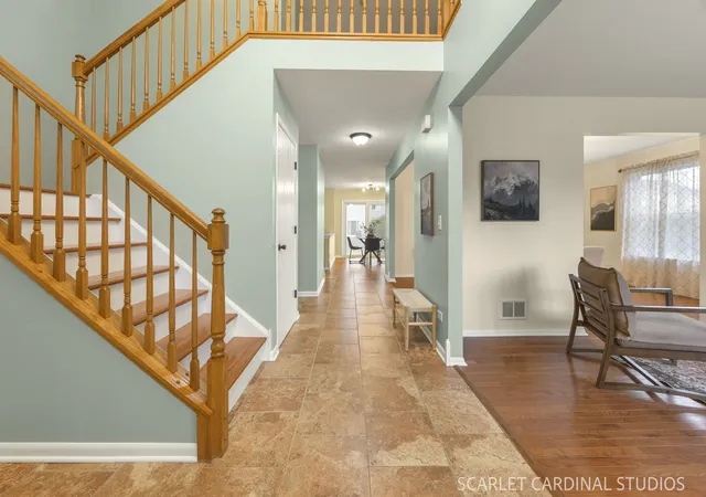 Photo 4 of Single family home for sale at 165 Glendale Dr, Bolingbrook, IL 60440 | MLS# 12755994 | Listing updated on 2026-10-21