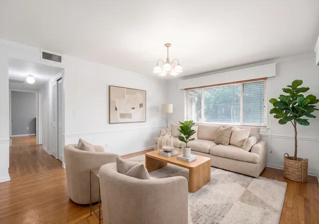 Listing Photo 4 - Condo for sale in building located at 737 Ridge Ave, Evanston, IL 60202 - Unit #2H
