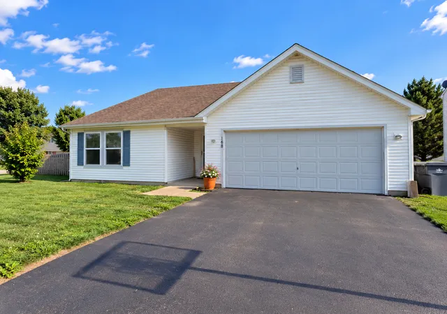 Photo 3 of Single family home for sale at 168 W Meadow Dr, Cortland, IL 60112 | MLS# 12756027 | Listing updated on 2026-10-07