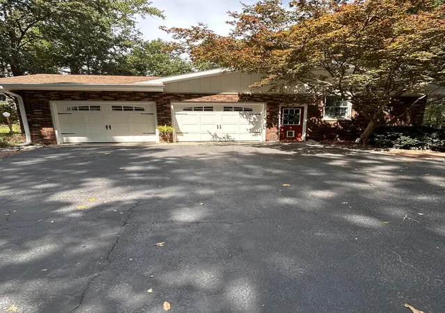 Photo 3 of Single family home for sale at 1356 N 1600 East Rd, Taylorville, IL 62568 | MLS# 12756040 | Listing updated on 2026-09-16
