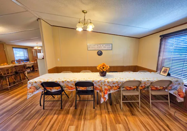 Photo 4 of Single family home for sale at 121 Meyer St, Flora, IL 62839 | MLS# 12756042 | Listing updated on 2026-10-22